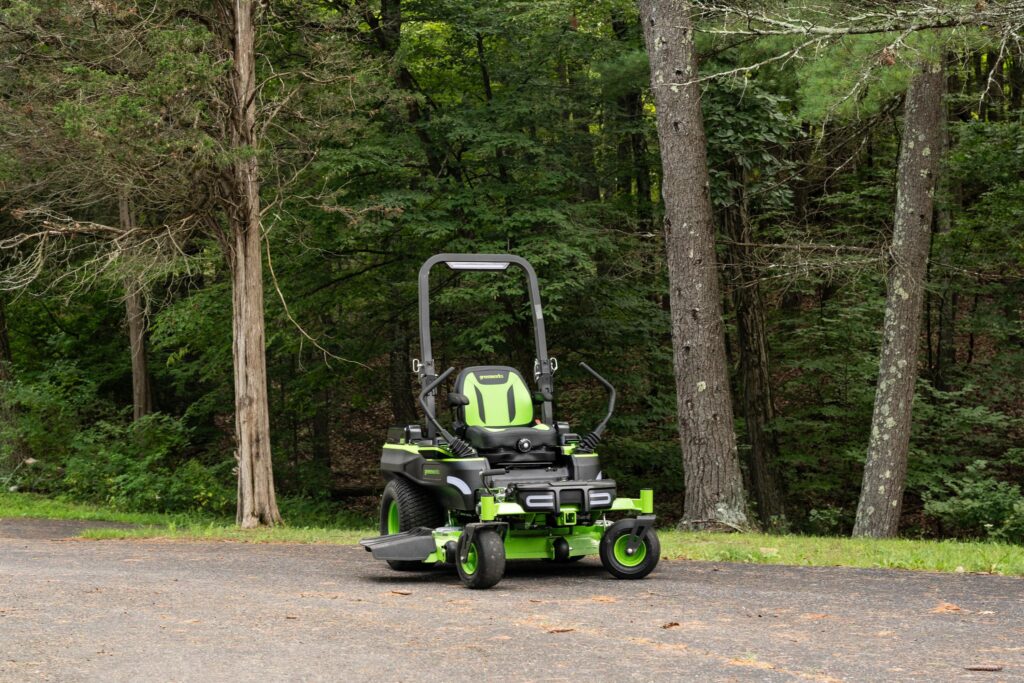 ​Greenworks’ MaximusZ electric riding mower has five motors and a few compromises 