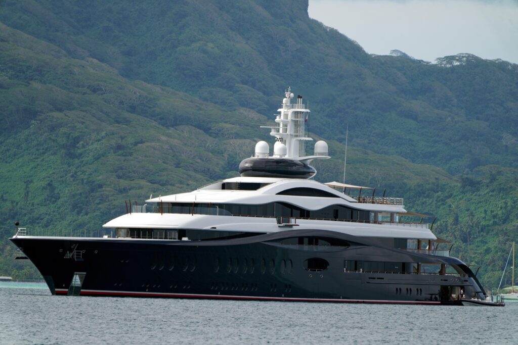 ​Zuckerberg’s yacht was closer, but someone else saved a stranded boat 