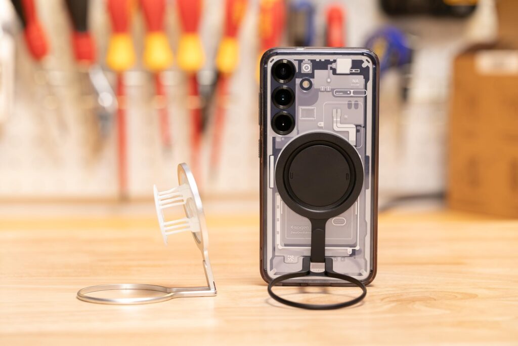 ​I finally found a magnetic phone grip I never want to remove 