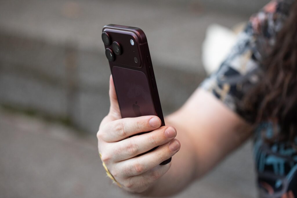​Apple’s clever software solution lets iPhone batteries skirt shipping limits 