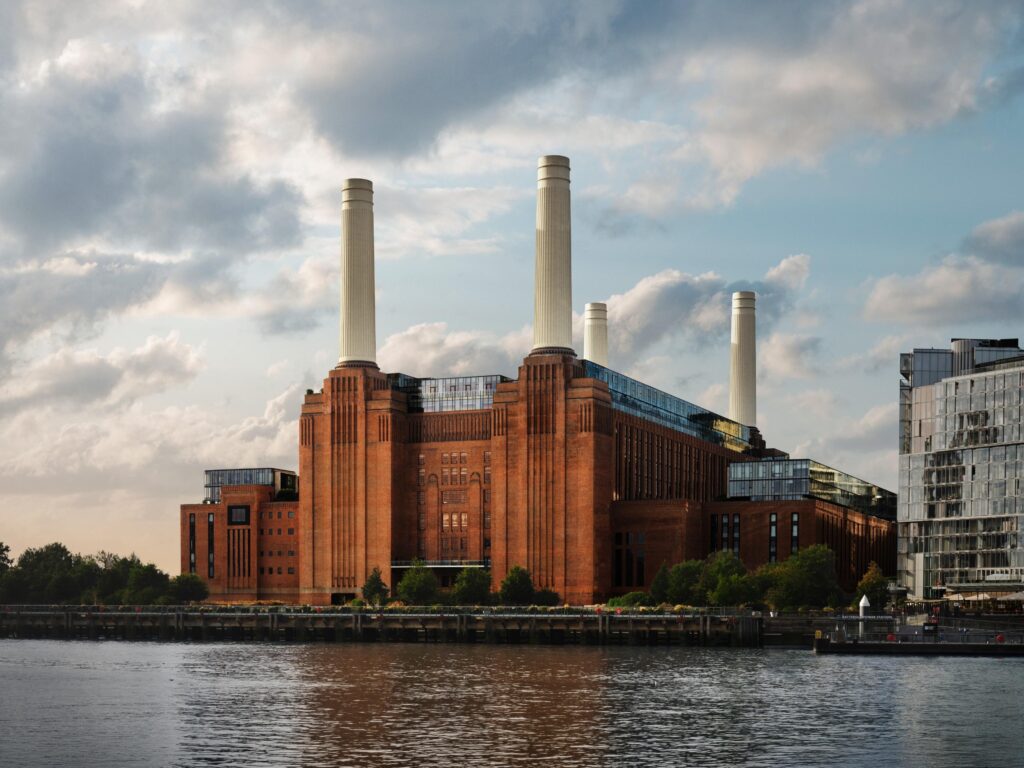 ​Apple’s first live music venue is opening beneath its UK headquarters 